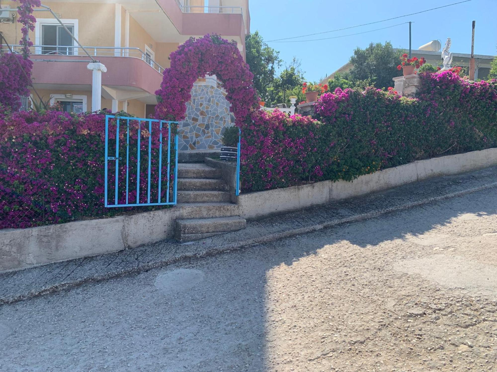Apartments Vila Ardi Sarande Ngoại thất bức ảnh