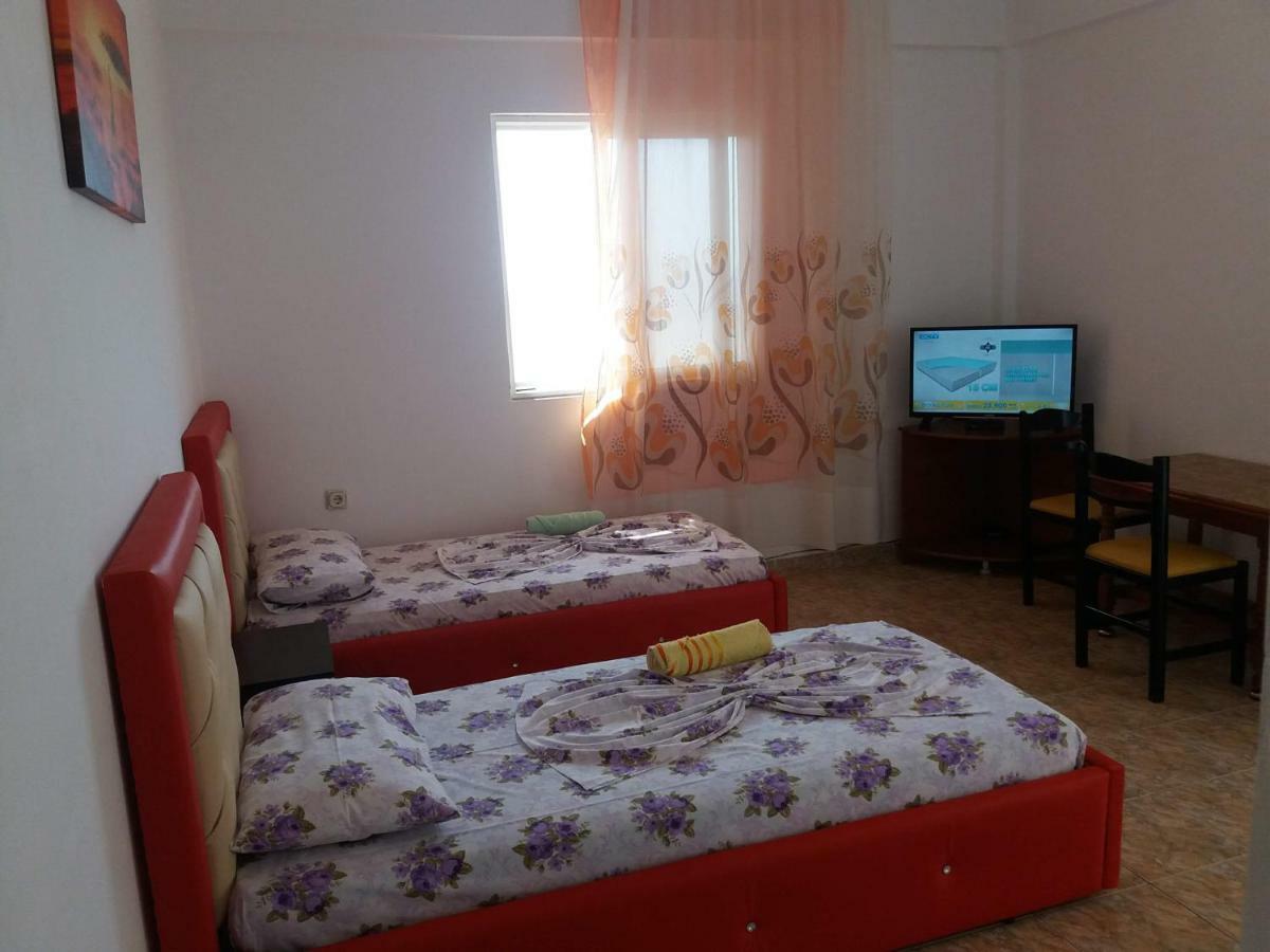Apartments Vila Ardi Sarande Ngoại thất bức ảnh